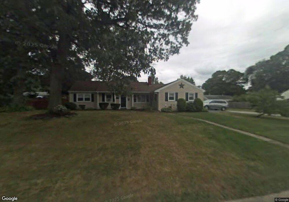 114 Gainesville Dr, Warwick, RI 02886 - photo 1
