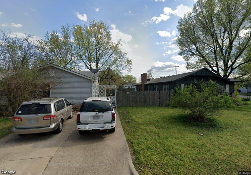 204 E Pine Place, Skiatook, OK 74070 - photo 1