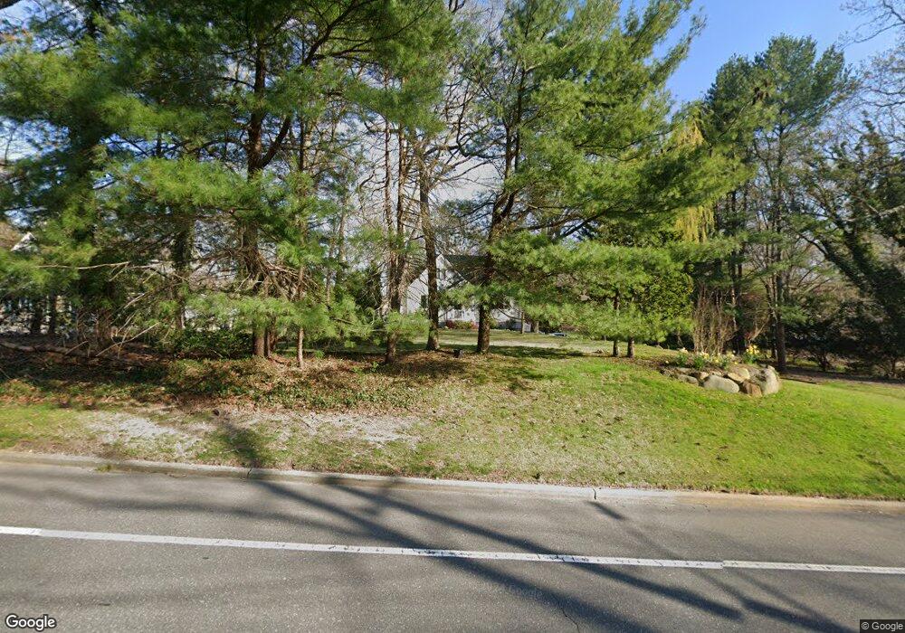 299 Harned Rd, ComMacK, NY 11725 - photo 1