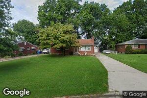 1719 Larkmoor Ln, Louisville, KY 40218