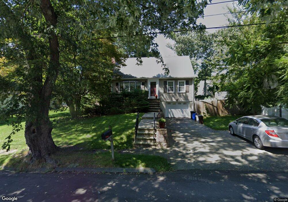 4 Dawes Cir, Woburn, MA 01801 - photo 1