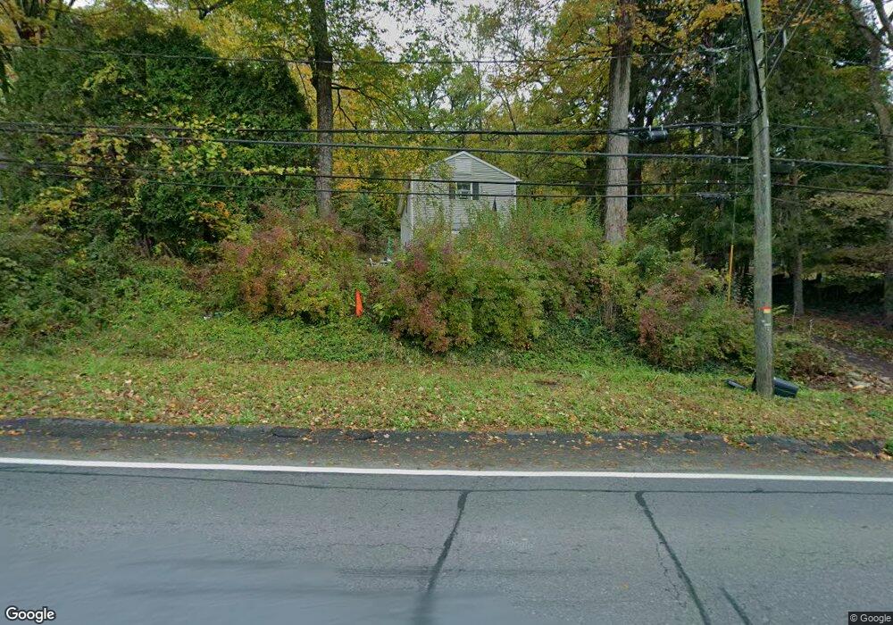 256 Haverstraw Rd, Suffern, NY 10901 - photo 1