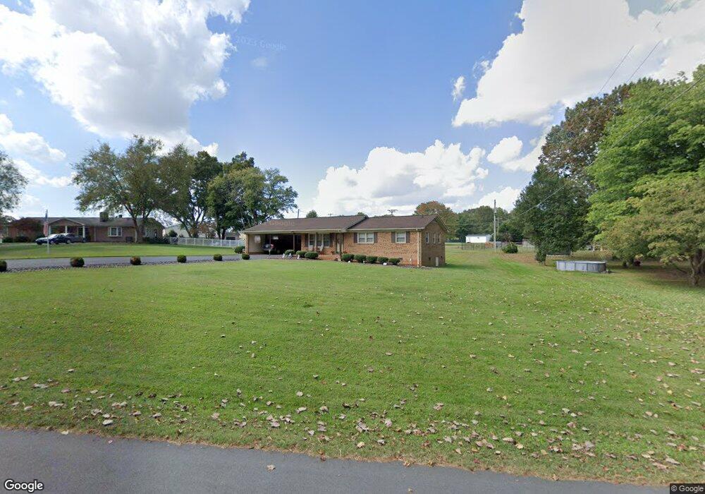 108 W Meadowview Dr, Statesville, NC 28625 - photo 1