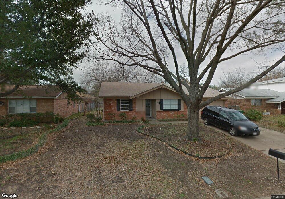 1405 Simpson Dr, Hurst, TX 76053 - photo 1