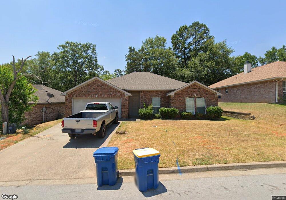 1700 Emily Ln, Kilgore, TX 75662 - photo 1