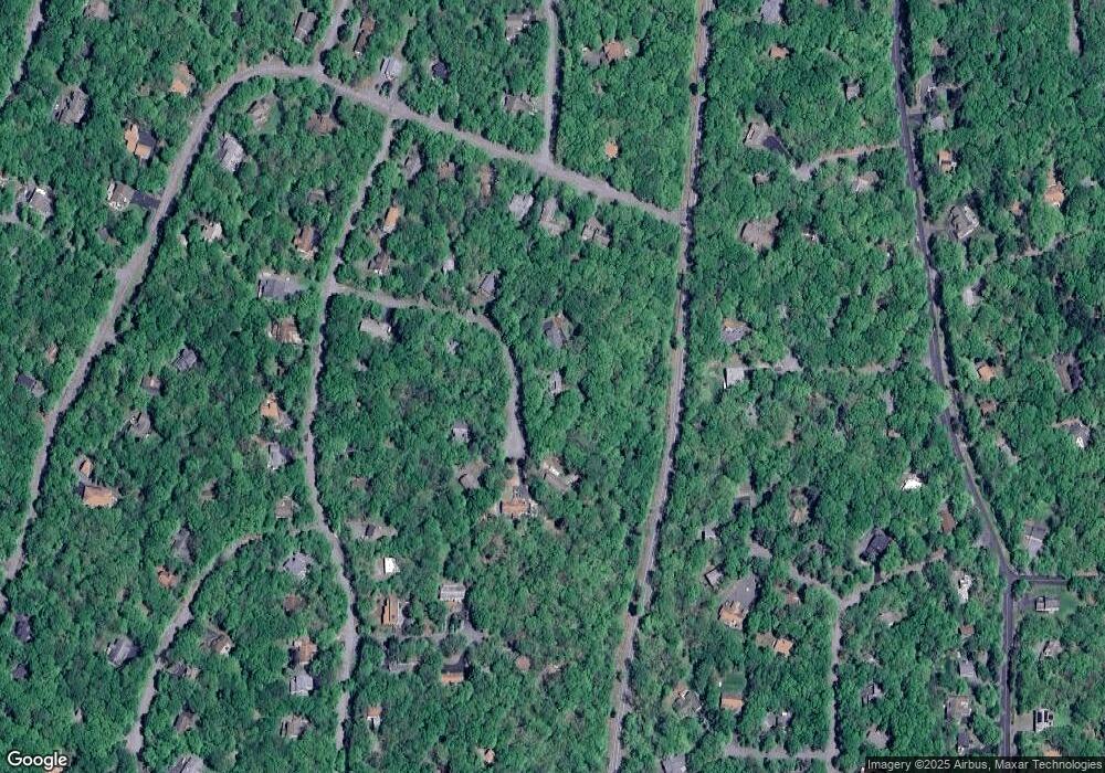 809 E Spur Ct, Hawley, PA 18428 - photo 1