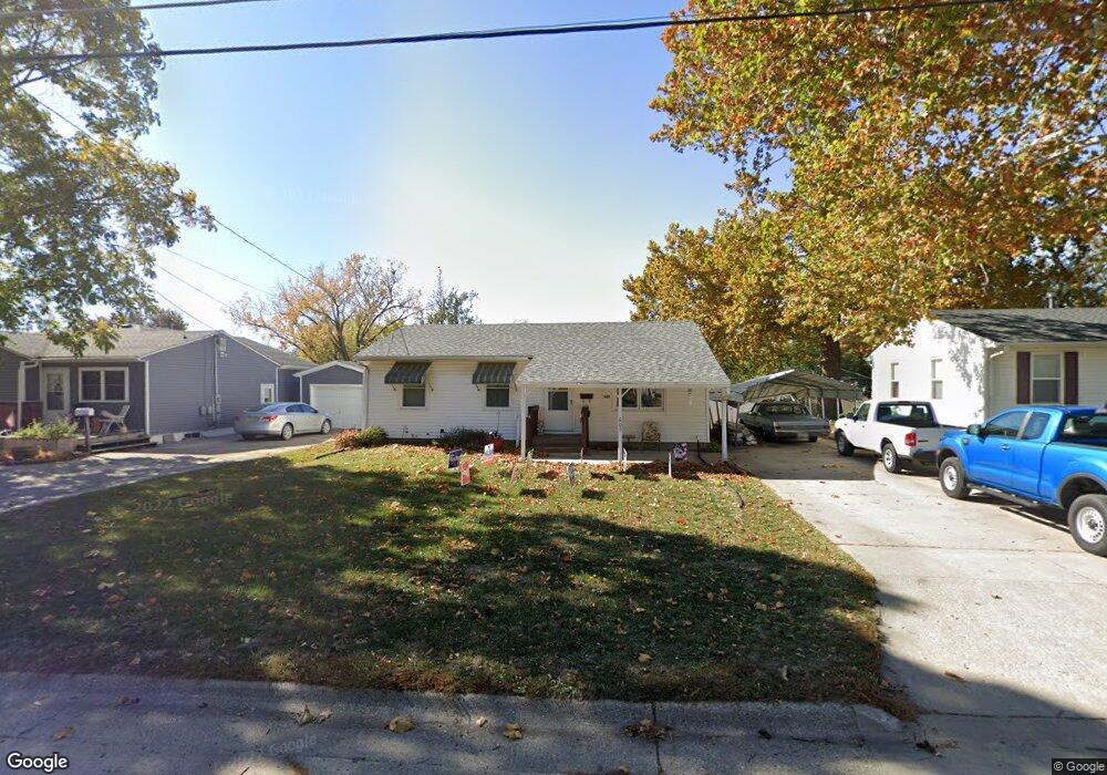 605 E 14th St N, Newton, IA 50208 - photo 1