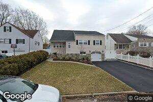 30 Mildred Ln, Fords, NJ 08863