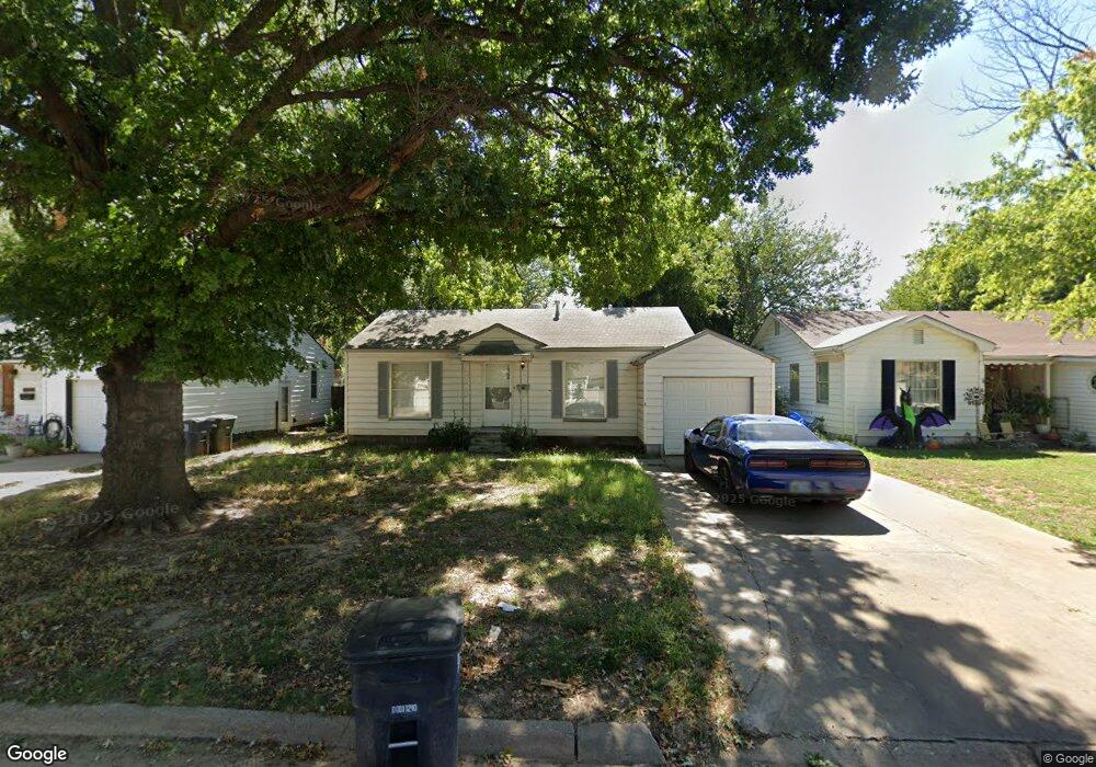 2237 W Maple Ave, Enid, OK 73703 - photo 1