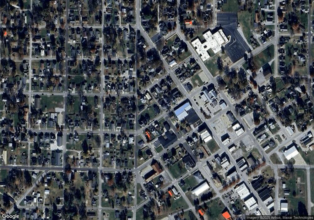 202 W 4th St, Bicknell, IN 47512 - photo 1