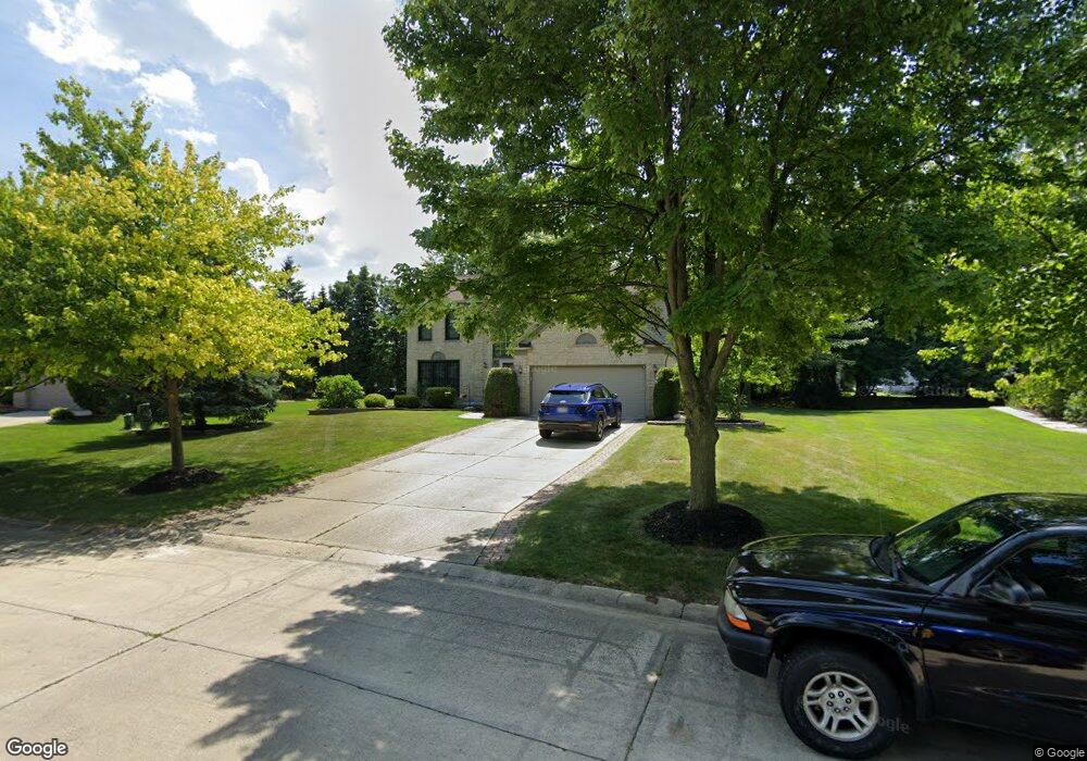 4989 Crabapple Ct, West Bloomfield, MI 48324 - photo 1