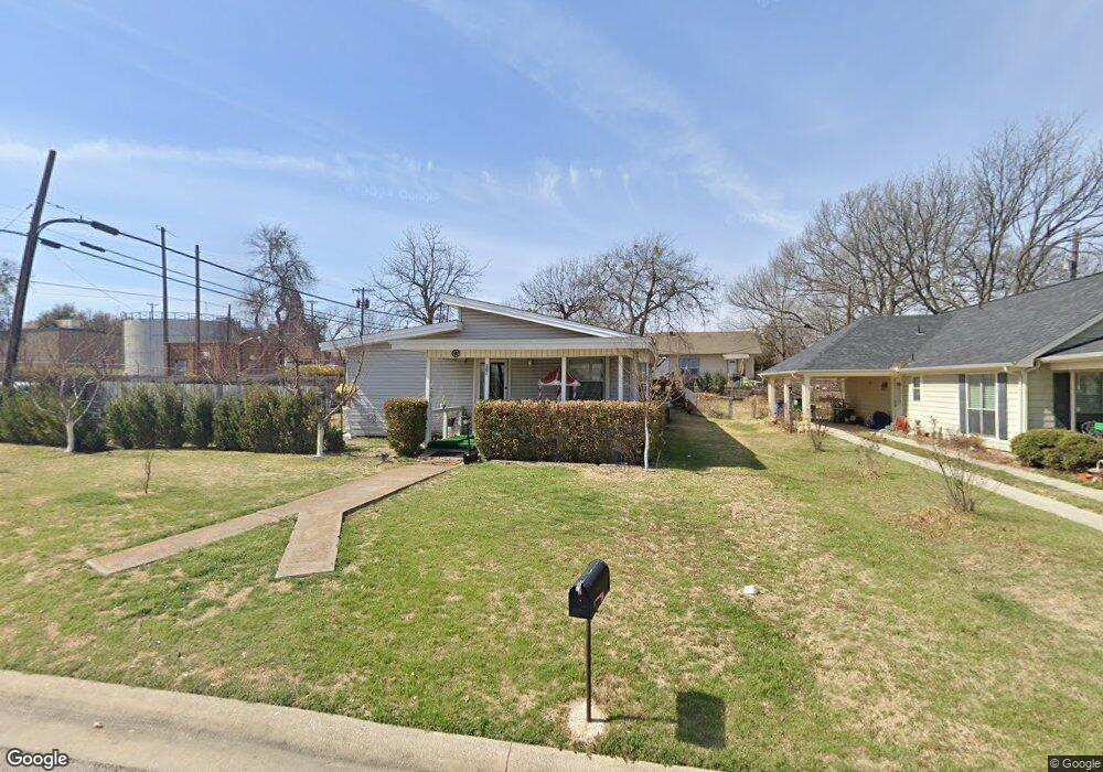 301 N Miller St, Decatur, TX 76234 - photo 1