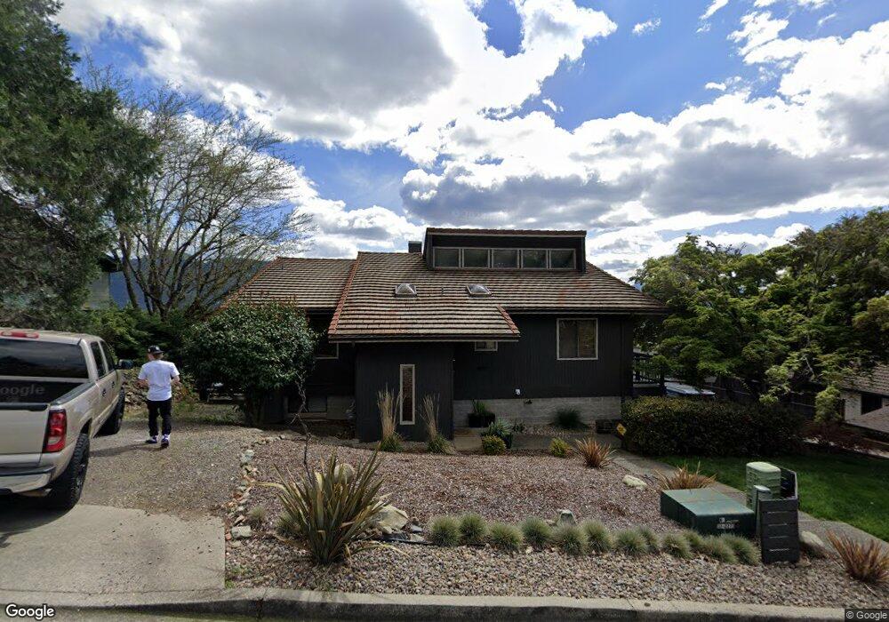 1449 NE View Dr, Grants Pass, OR 97526 - photo 1