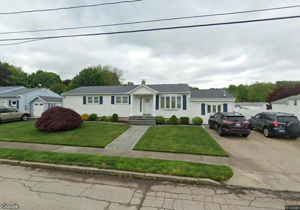 124 Quail Hollow Rd, Cranston, RI 02920 - photo 1