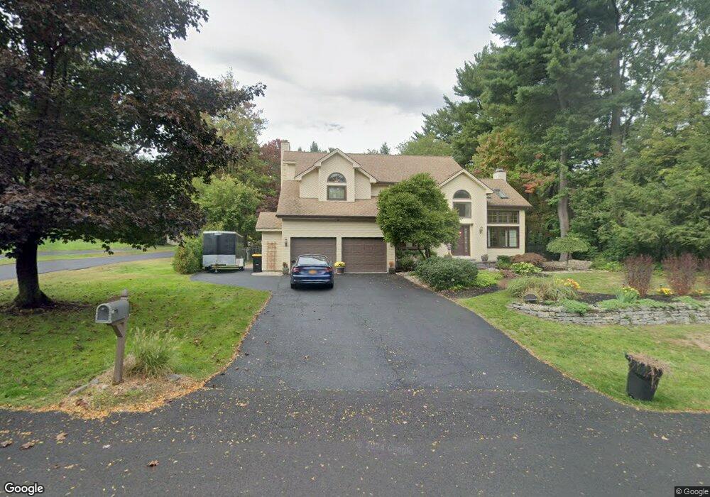 39 Oaktree Ln, Schenectady, NY 12309 - photo 1