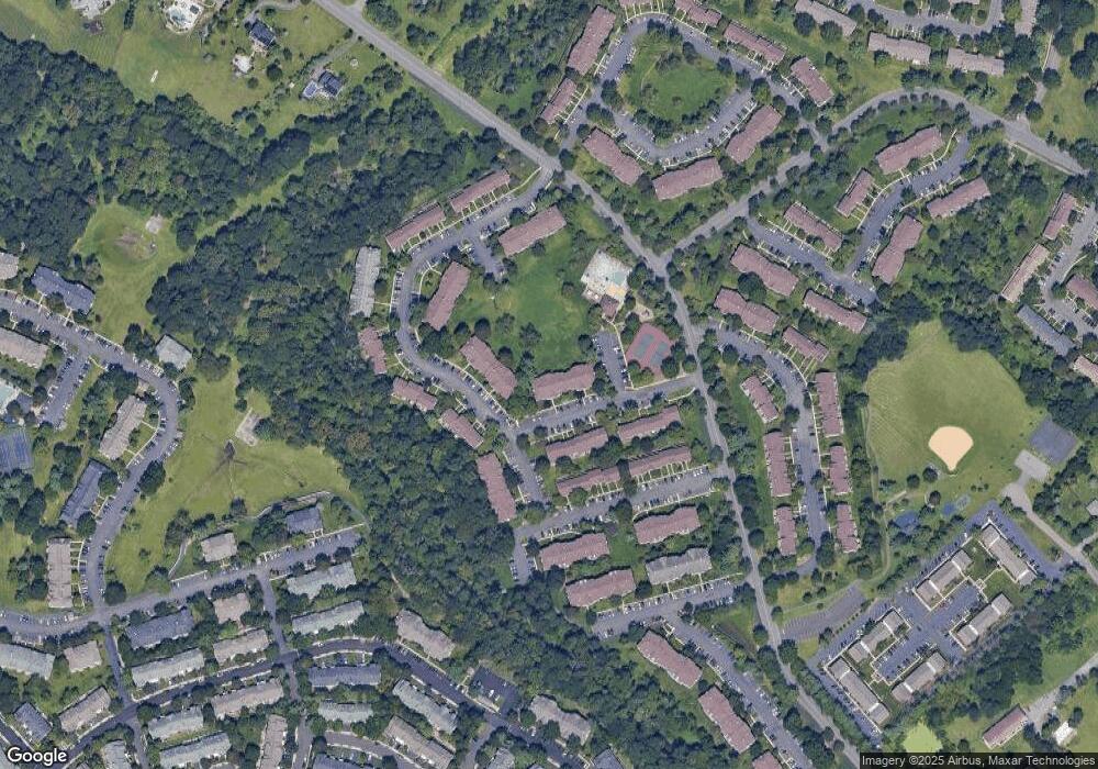 8 Bethany Ct, Franklin Park, NJ 08823 - photo 1