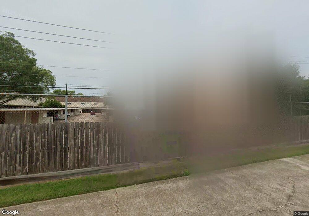 1125 Country Place Dr, Houston, TX 77079 - photo 1