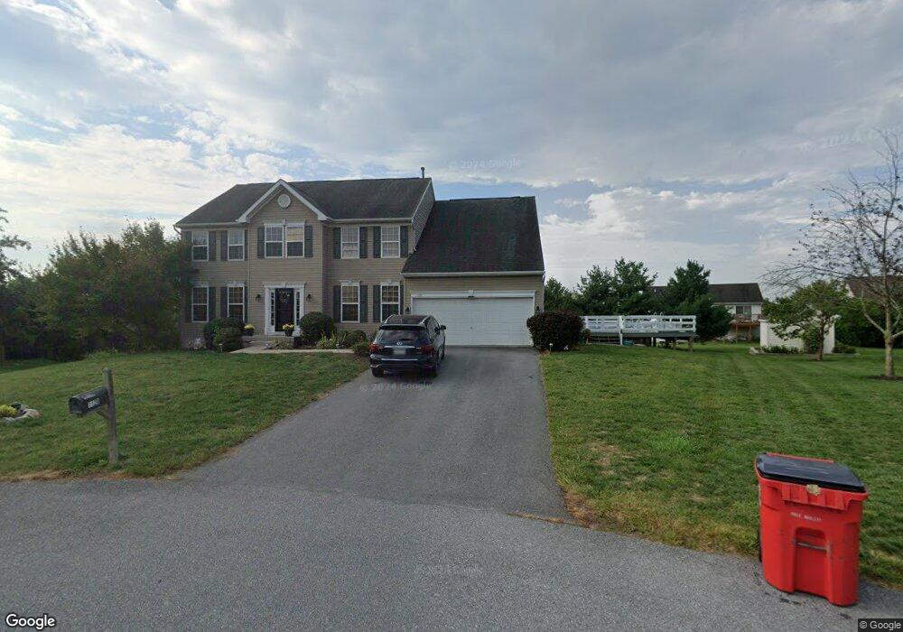 1120 E Pebblebrook Dr, Greencastle, PA 17225 - photo 1