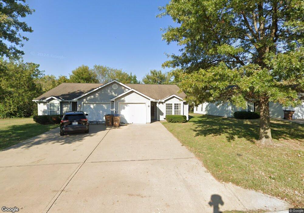 320 S Darrowby Dr unit 322, Raymore, MO 64083 - photo 1