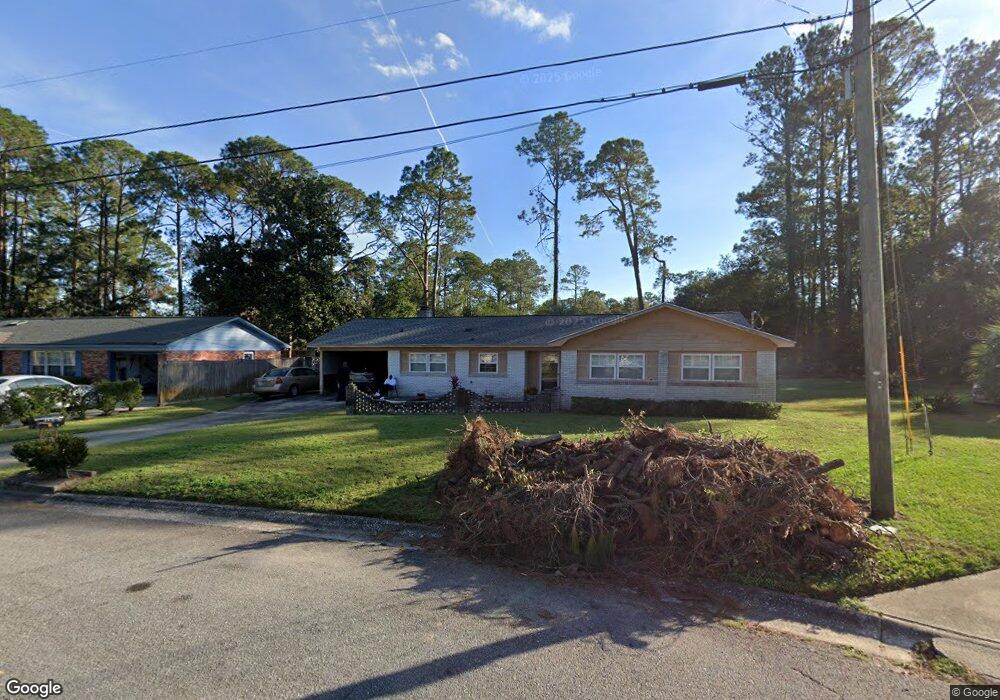 117 Tee Ln, Brunswick, GA 31525 - photo 1