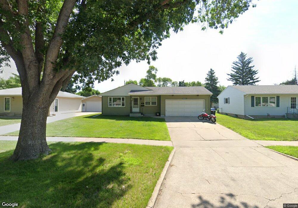 1450 21st St S, Fargo, ND 58103 - photo 1