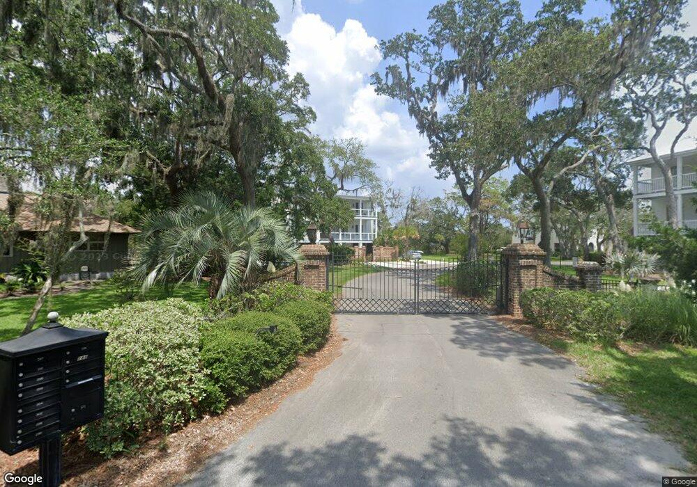 287 Mcintosh Ave, St. Simons, GA 31522 - photo 1