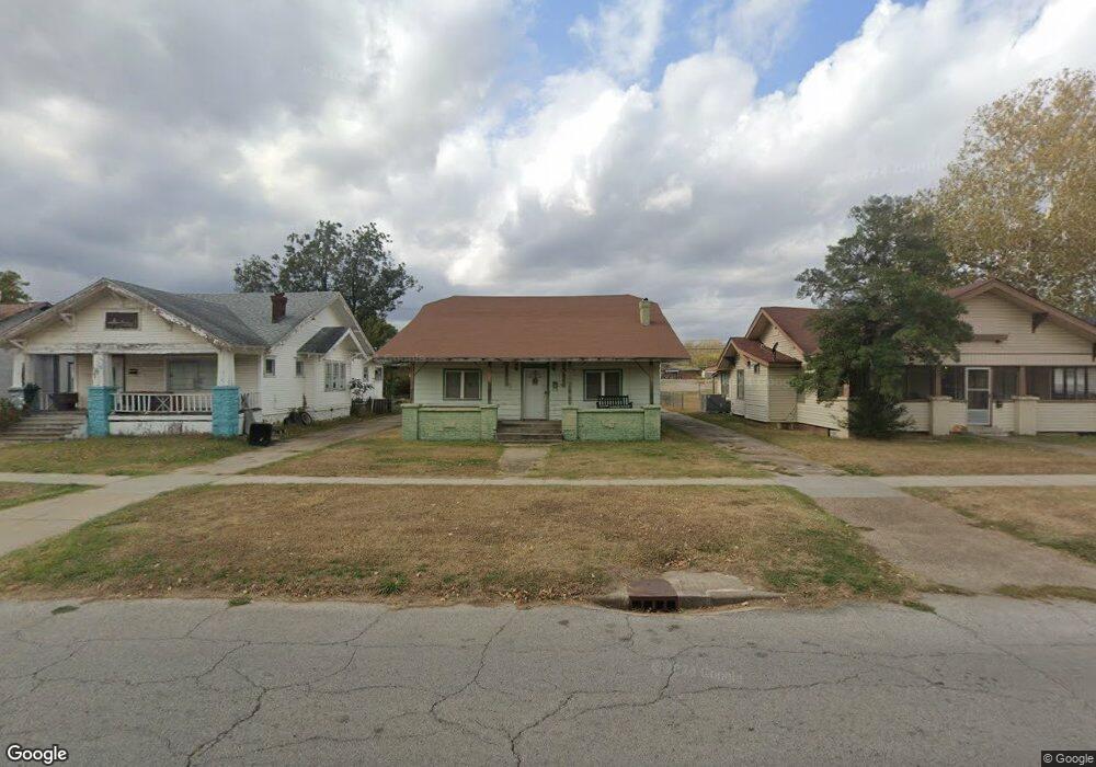 1012 N Okmulgee Ave, Okmulgee, OK 74447 - photo 1