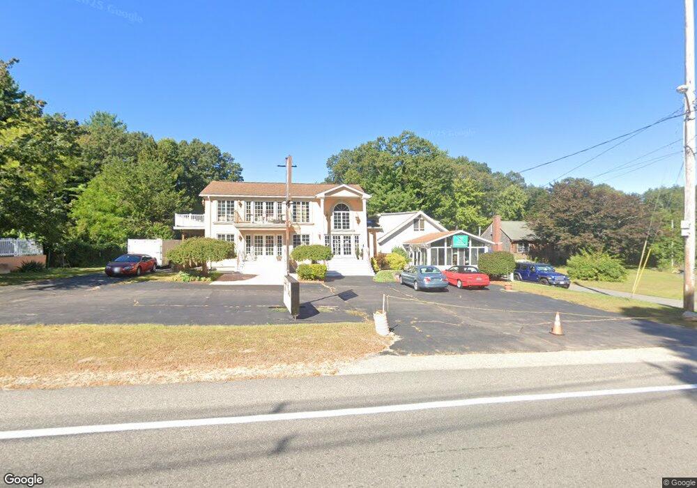 837 Sanderson Rd, Johnston, RI 02919 - photo 1