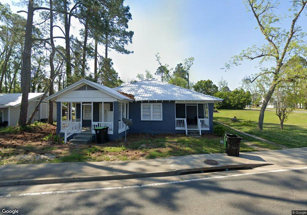 606 Ward St E, Douglas, GA 31533 - photo 1