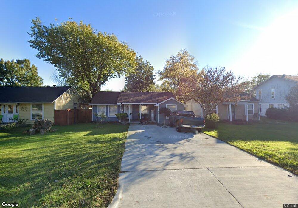 805 W Church St, Grand Prairie, TX 75050 - photo 1