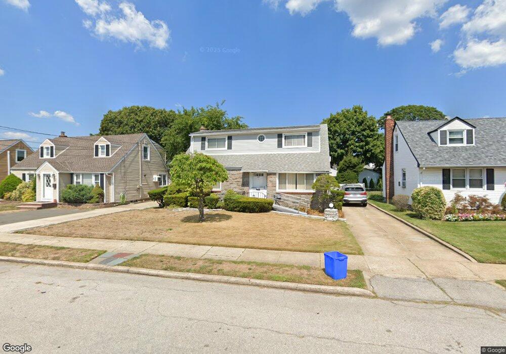 65 E Euclid St, Valley Stream, NY 11580 - photo 1