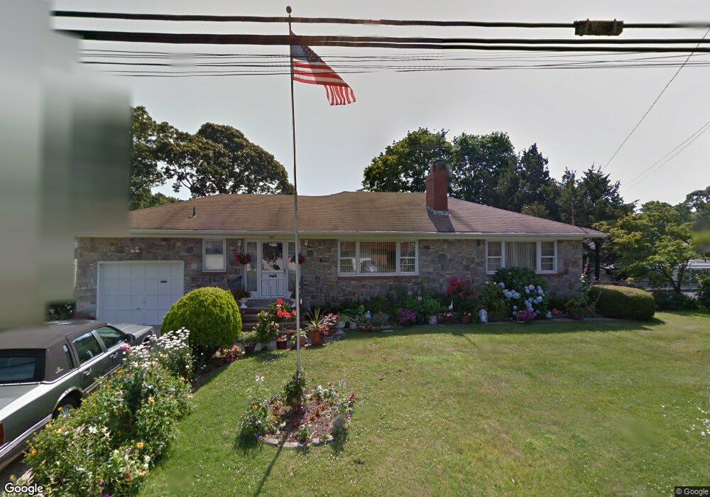 465 Bayport Ave, Bayport, NY 11705 - photo 1