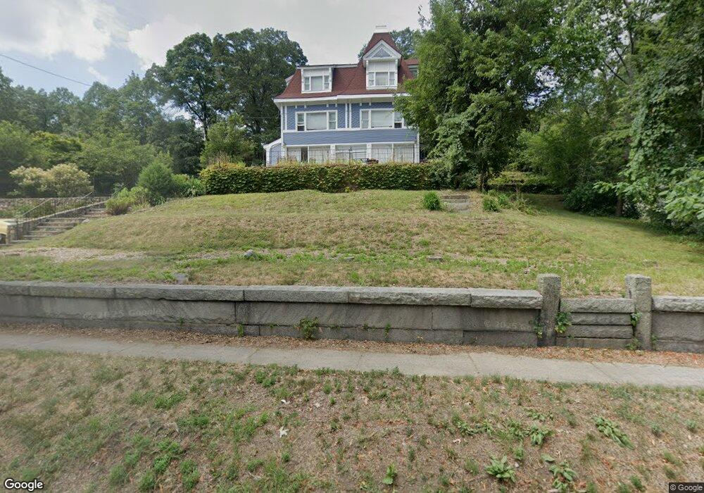 239 Pleasant St unit 1, Arlington, MA 02476 - photo 1