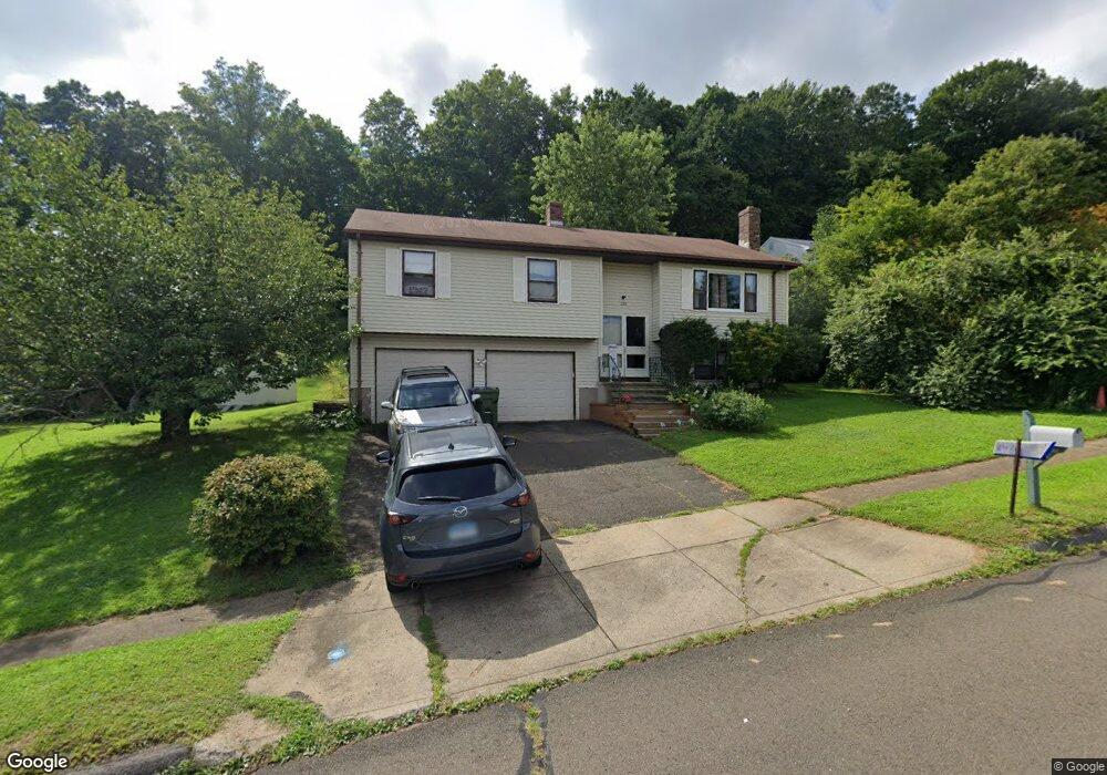 228 Cimarron Rd, Middletown, CT 06457 - photo 1