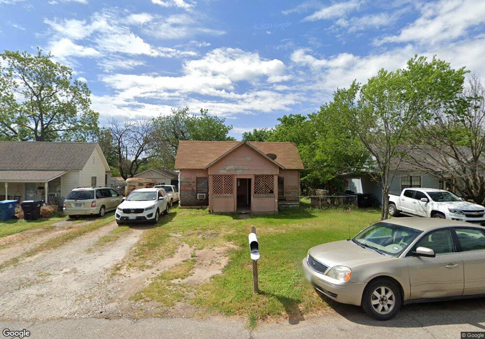 1718 W Bond St, Denison, TX 75020 - photo 1