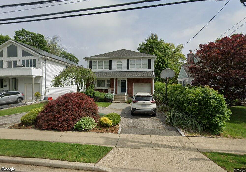 231 Walton St, West Hempstead, NY 11552 - photo 1