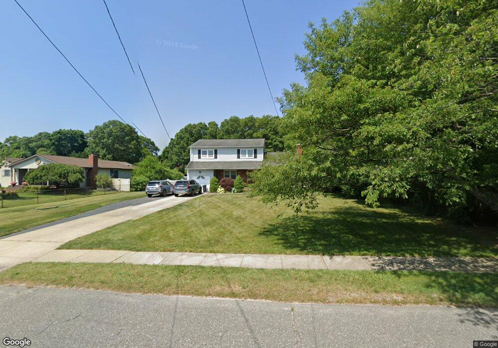 730 Sylvan Ave, Bayport, NY 11705 - photo 1