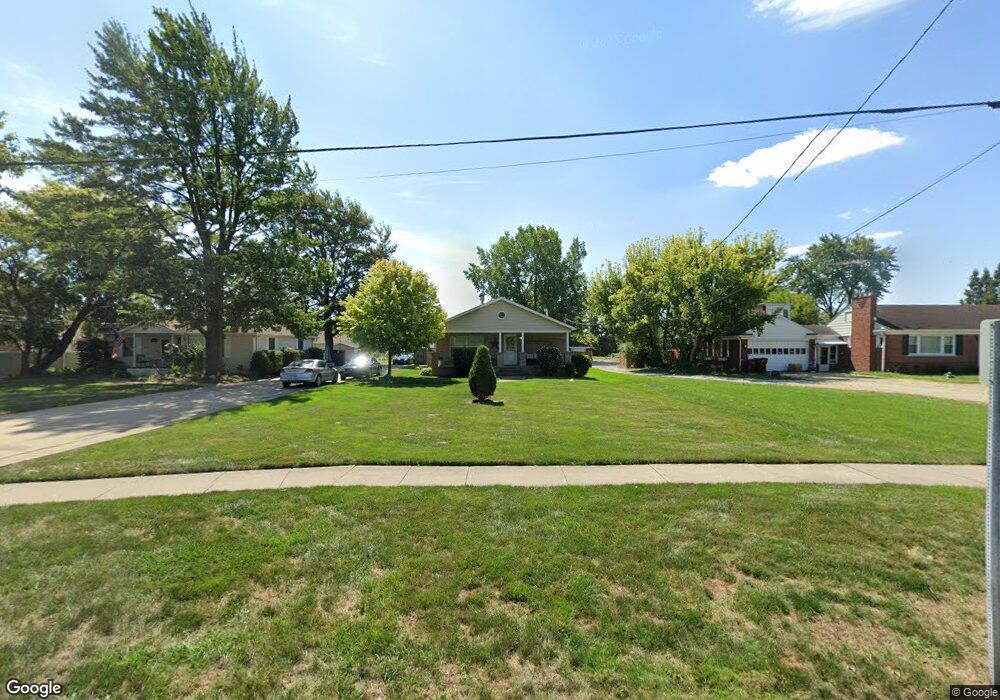 17386 Common Rd, Roseville, MI 48066 - photo 1