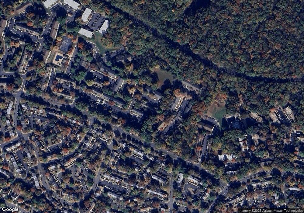 8319 Kingsgate Rd unit 518, Springfield, VA 22152 - photo 1