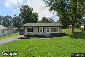 121 Sycamore St, Mortons Gap, KY 42440