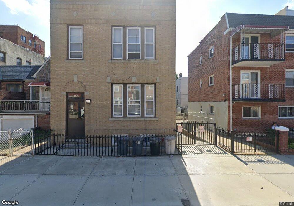 31-53 44th St unit 3rd Fl, Long Island City, NY 11103 - photo 1