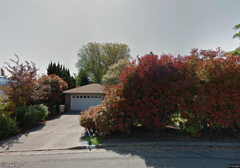 720 NE Elida Dr, Grants Pass, OR 97526 - photo 1