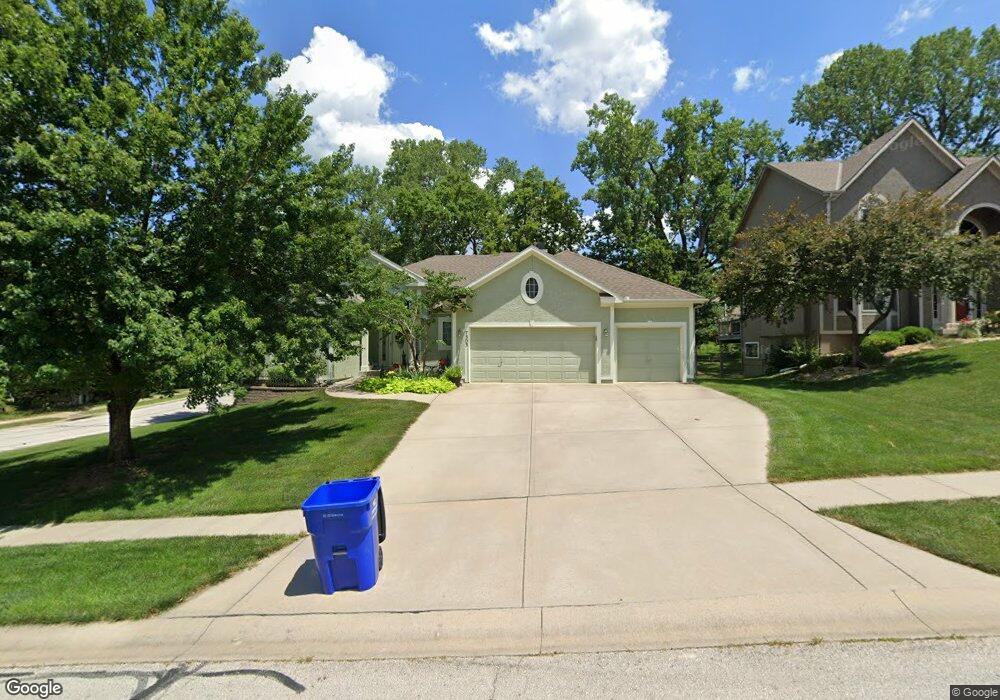 7303 Charles St, Shawnee, KS 66216 - photo 1