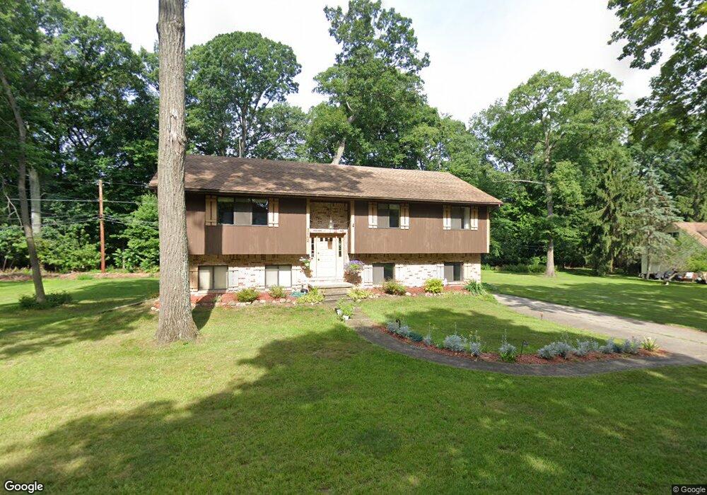 3642 Ashview St, West Bloomfield, MI 48324 - photo 1