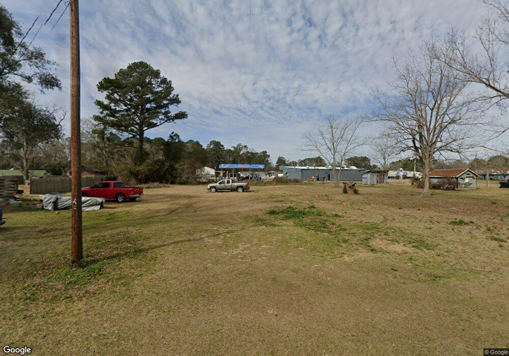 214 S Broad St, Uvalda, GA 30473 - photo 1