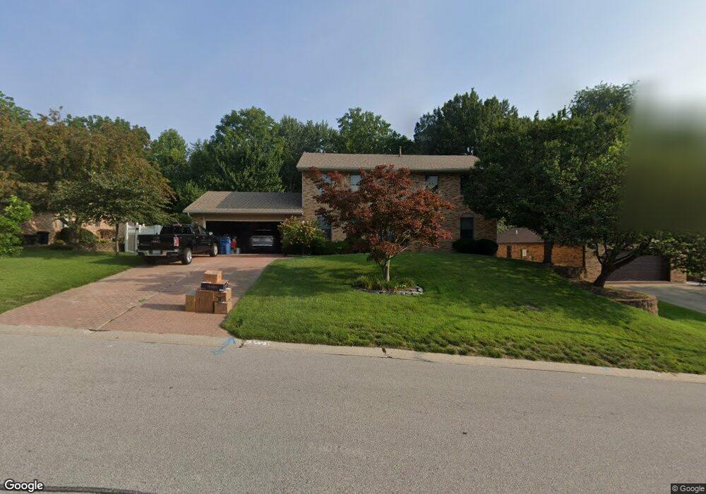 2009 Greenbrier Dr, Collinsville, IL 62234 - photo 1