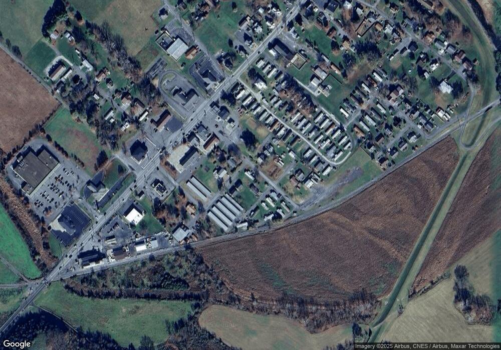 213 E Brighton Ave, Moorefield, WV 26836 - photo 1