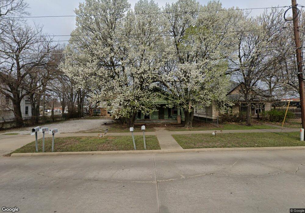 213 S Muskogee Ave, Claremore, OK 74017 - photo 1