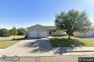 505 Pawnee Dr, Mc Cook, NE 69001