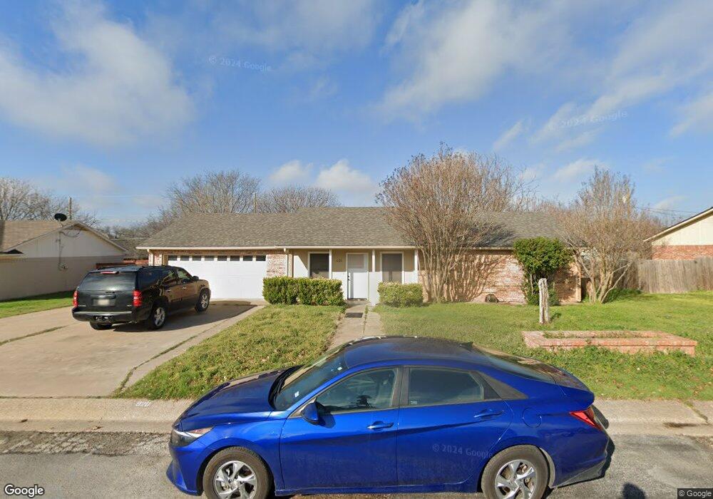920 Sylvia St, Weatherford, TX 76086 - photo 1
